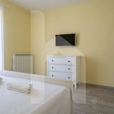 Homiday - Residenza D'annunzio Apartment *
