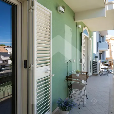 Homiday - Residenza D'annunzio Apartment