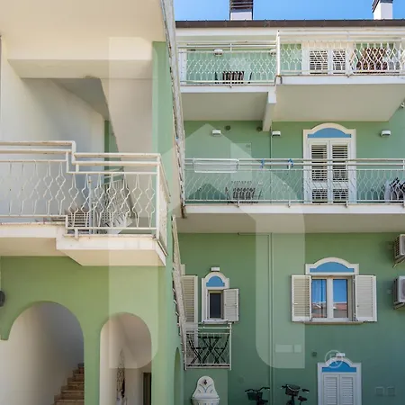 Homiday - Residenza D'annunzio Apartment