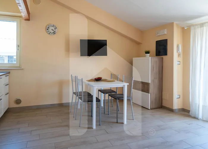 Homiday - Residenza D'annunzio Διαμέρισμα *